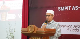 Di Wisuda Tahfidz Genomic, TGH. Dr. Lalu Agus Pujiartha Tegaskan Al-Qur’an sebagai Fondasi Kemajuan As-Syifa