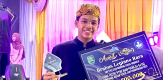 Murid dan BEM SMPIT As-Syifa Boarding School Wanareja Raih Penghargaan pada Malam Anugerah Hardiknas 2026 Kabupaten Subang