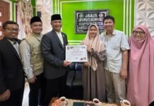 Direktur As-Syifa Boarding School Antar Langsung Beasiswa untuk Lulusan Terbaik, Wujud Kepedulian Pendidikan yang Menyentuh Hati