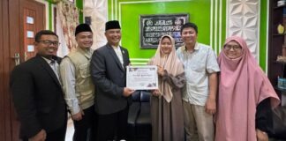 Direktur As-Syifa Boarding School Antar Langsung Beasiswa untuk Lulusan Terbaik, Wujud Kepedulian Pendidikan yang Menyentuh Hati